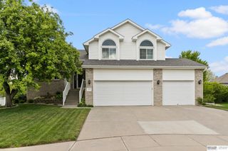 6120 Cheney Ridge Circle, Lincoln, NE 68516