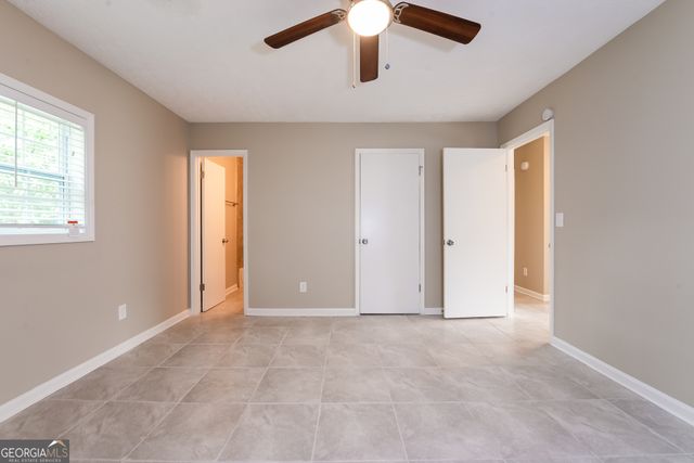 5722 Phillips Drive, Morrow, GA 30260