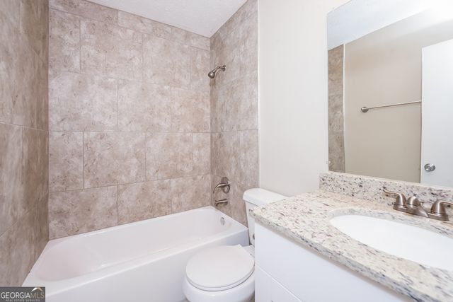 5722 Phillips Drive, Morrow, GA 30260