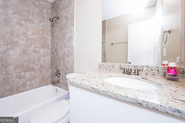 5722 Phillips Drive, Morrow, GA 30260