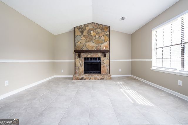 5722 Phillips Drive, Morrow, GA 30260