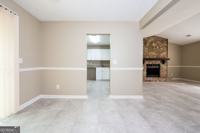 5722 Phillips Drive, Morrow, GA 30260