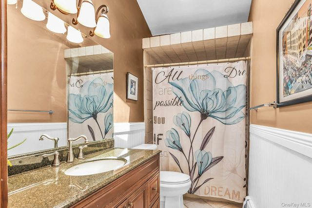 58 Crescent Place, Smithtown, NY 11787