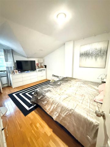 13-03 A 128th St, College Point, NY 11356