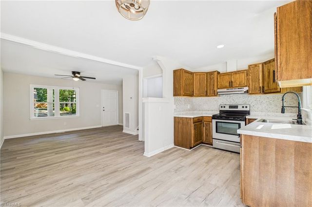 4709 Chaucer Drive, Greensboro, NC 27407