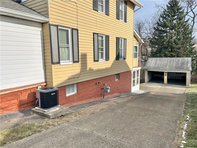 203 Summit Ave, Canonsburg, PA 15317