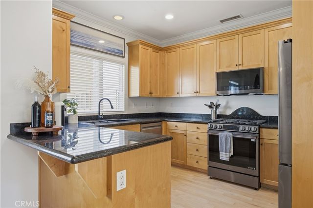 2142 Washington, Torrance, CA 90501