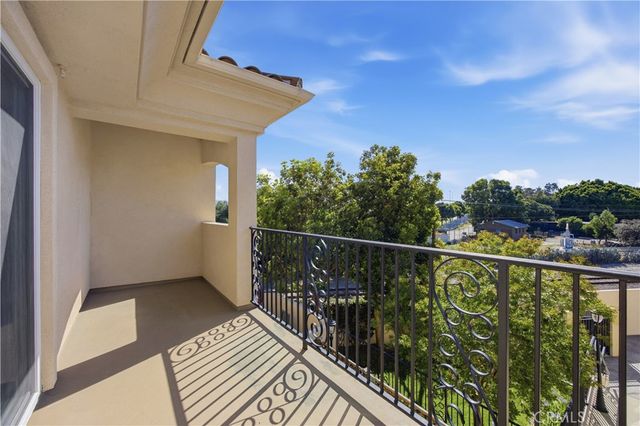 2142 Washington, Torrance, CA 90501