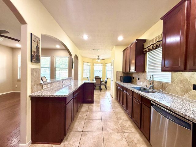 2814 Ridgeglen Lane, Houston, TX 77082