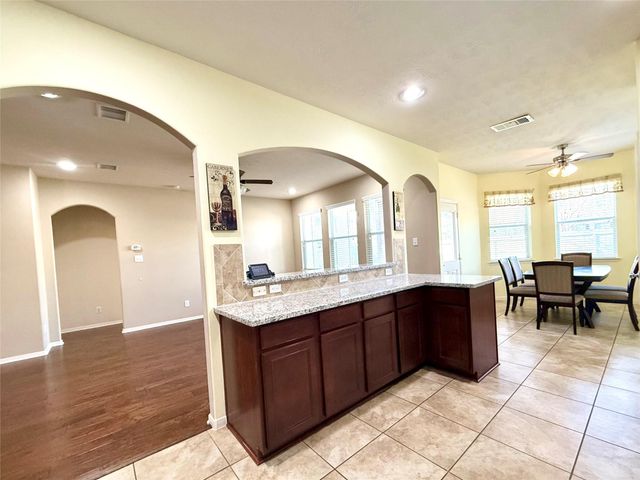 2814 Ridgeglen Lane, Houston, TX 77082