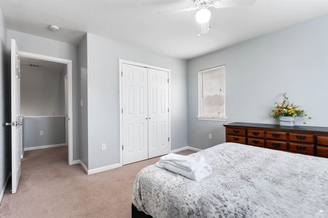 1312 Newfoundland Drive, Manhattan, KS 66503