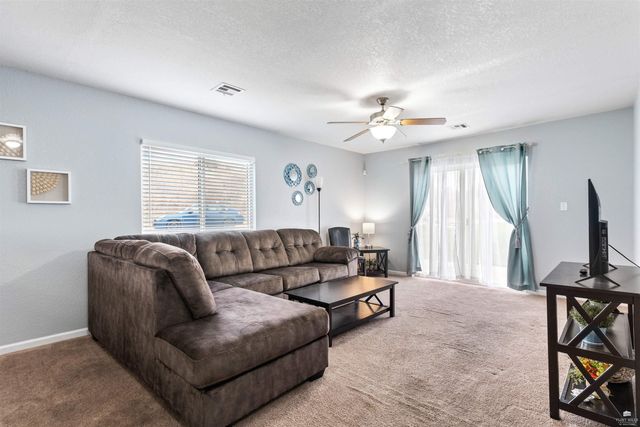 1312 Newfoundland Drive, Manhattan, KS 66503