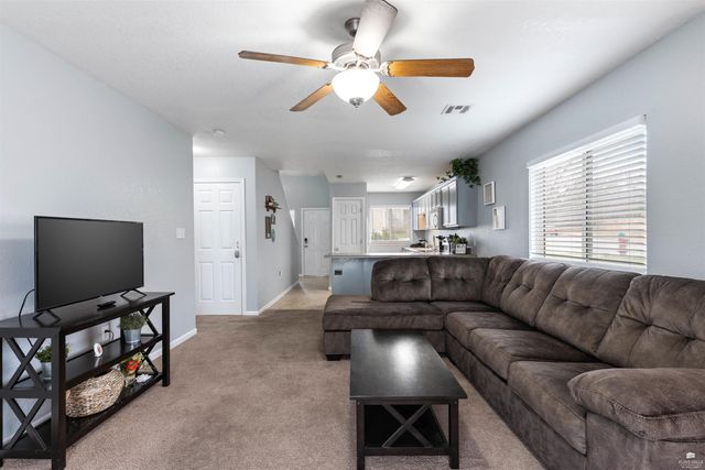 1312 Newfoundland Drive, Manhattan, KS 66503