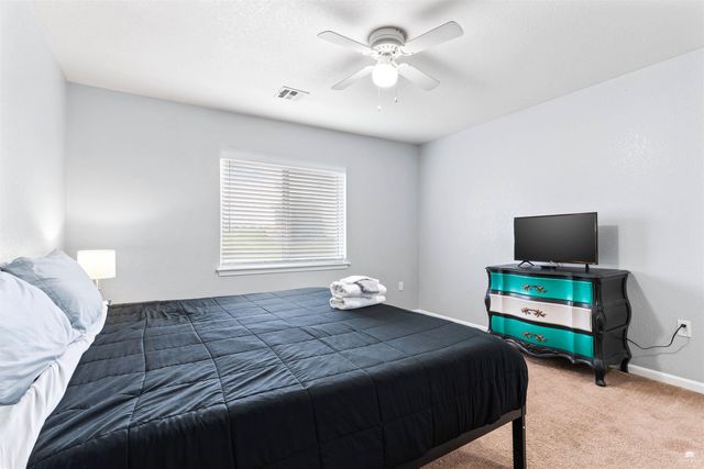 1312 Newfoundland Drive, Manhattan, KS 66503