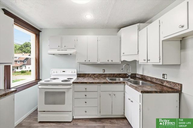 1512 N 40 Street, Omaha, NE 68111