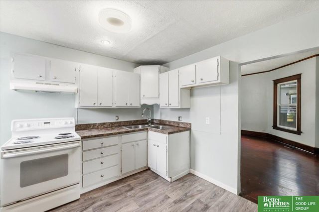 1512 N 40 Street, Omaha, NE 68111