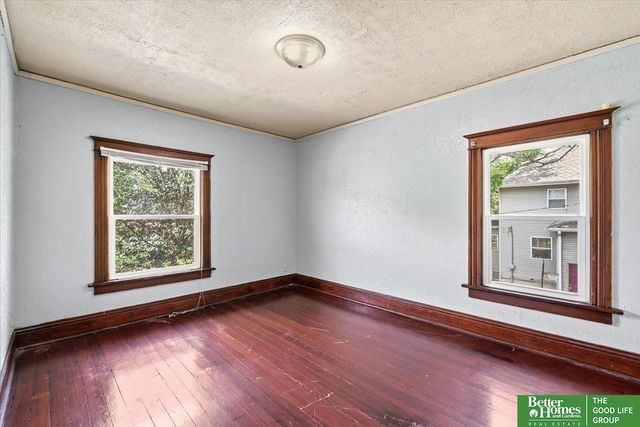 1512 N 40 Street, Omaha, NE 68111