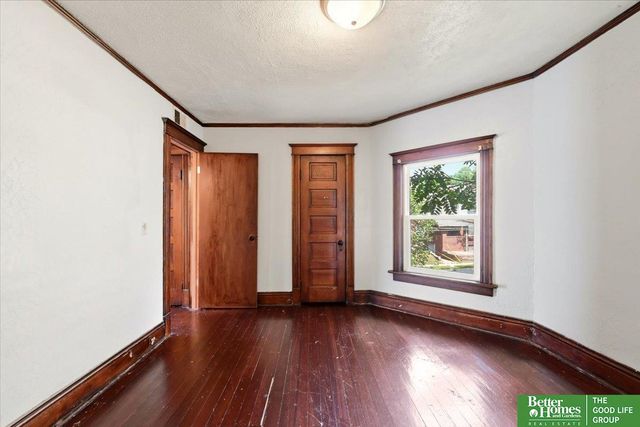 1512 N 40 Street, Omaha, NE 68111