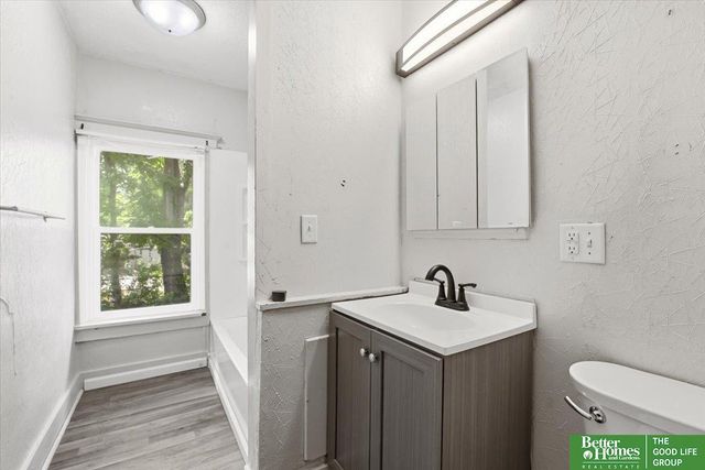 1512 N 40 Street, Omaha, NE 68111