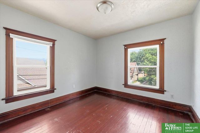 1512 N 40 Street, Omaha, NE 68111