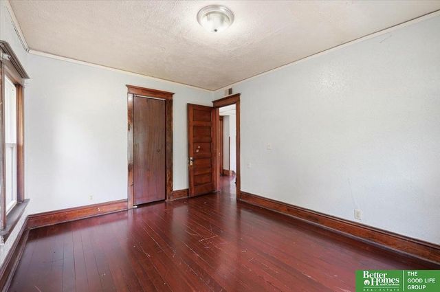 1512 N 40 Street, Omaha, NE 68111