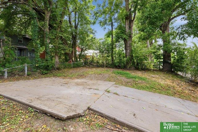 1512 N 40 Street, Omaha, NE 68111