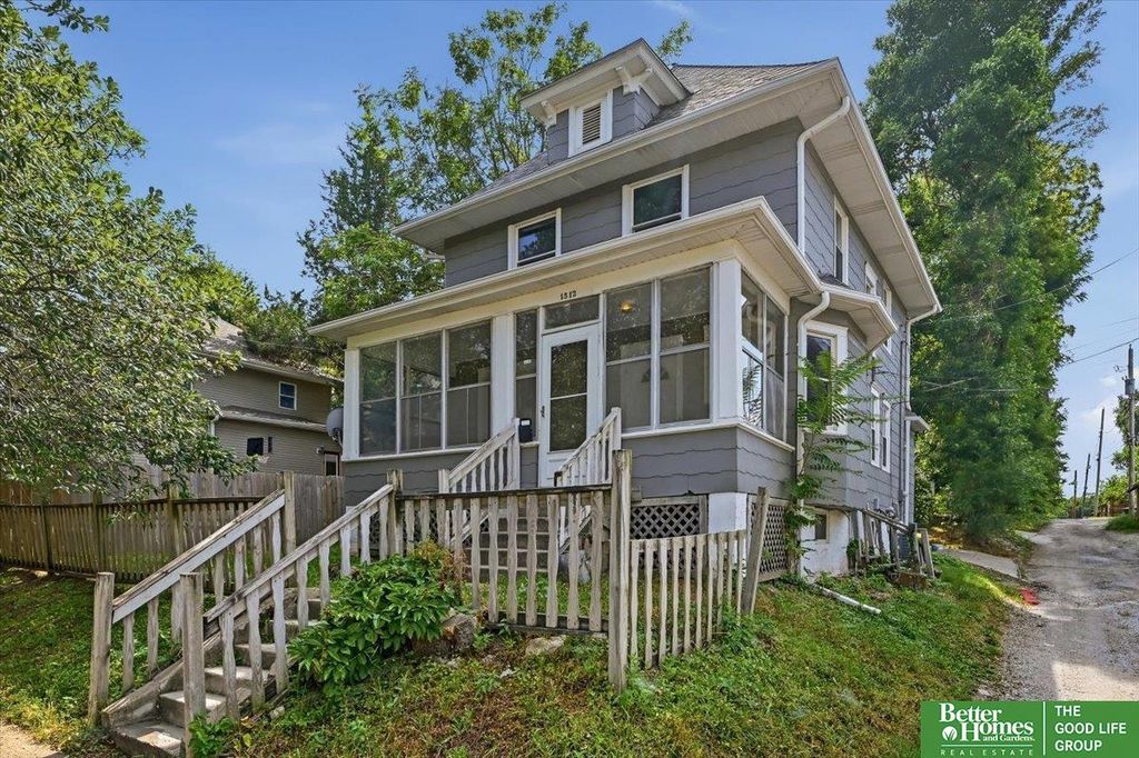 1512 N 40 Street, Omaha, NE 68111