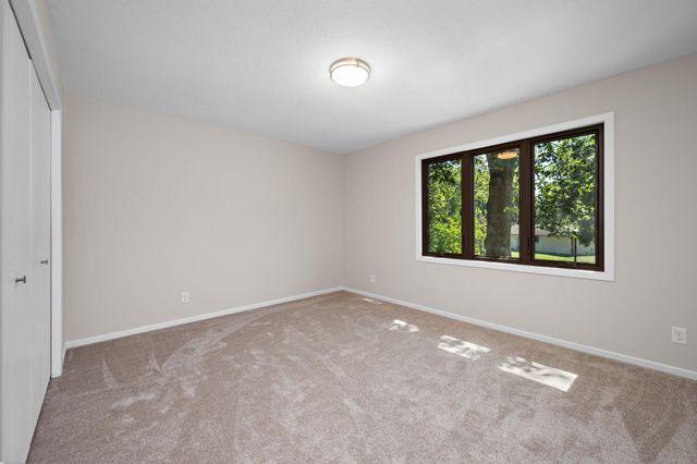 12070 Meadowlark Court, Maple Grove, MN 55369