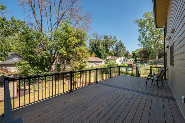 12070 Meadowlark Court, Maple Grove, MN 55369