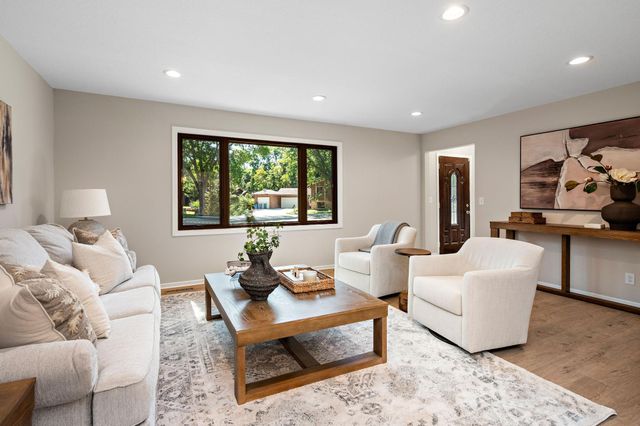 12070 Meadowlark Court, Maple Grove, MN 55369