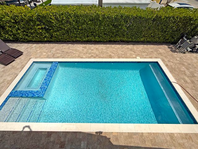 28 Center Lane, Key Largo, FL 33037