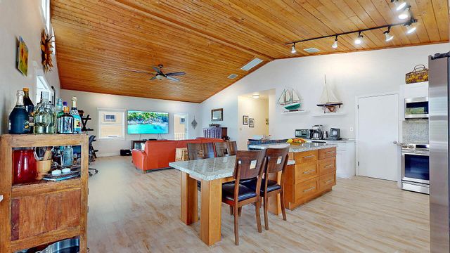 28 Center Lane, Key Largo, FL 33037