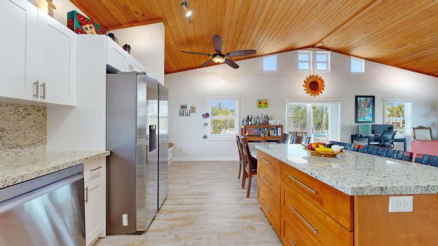 28 Center Lane, Key Largo, FL 33037