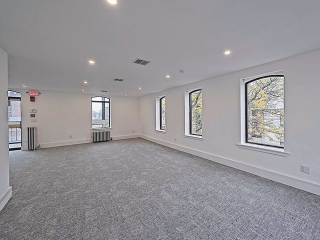 49 Lowell St, Peabody, MA 01960