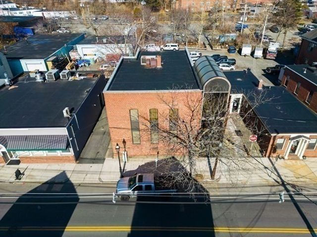 49 Lowell St, Peabody, MA 01960