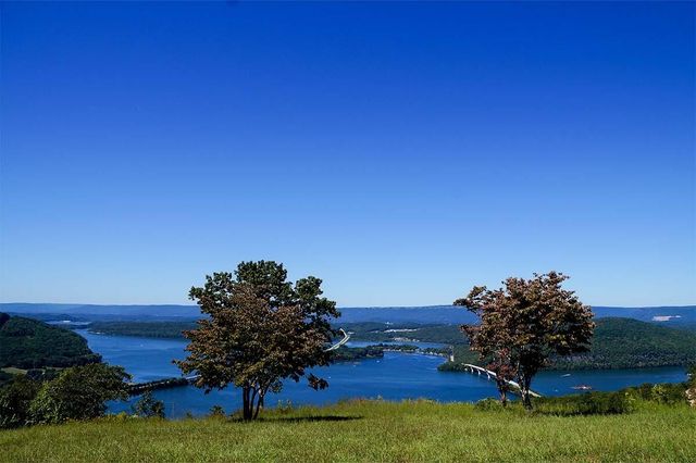 0 Yaki Point, Guild, TN 37340