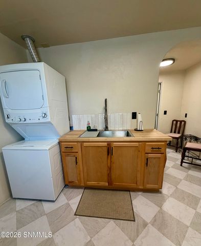 714 N San Pedro Street, Las Cruces, NM 88001