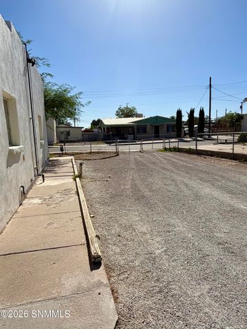 714 N San Pedro Street, Las Cruces, NM 88001