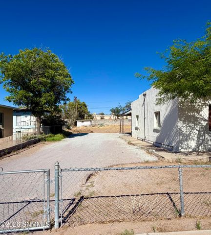 714 N San Pedro Street, Las Cruces, NM 88001