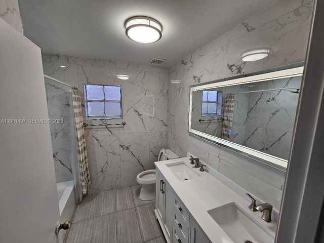 5753 NW 98th Ave, Doral, FL 33178