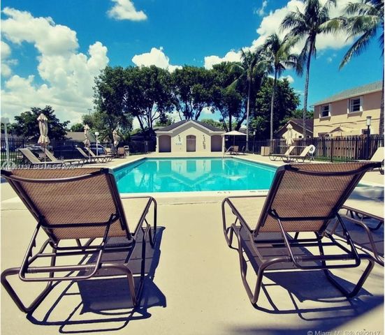 5753 NW 98th Ave, Doral, FL 33178