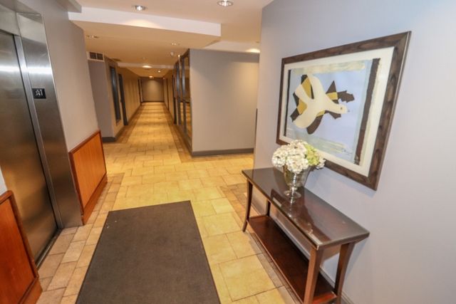 6030 N Sheridan Road 2011, Chicago, IL 60660