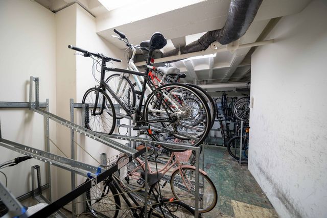 6030 N Sheridan Road 2011, Chicago, IL 60660