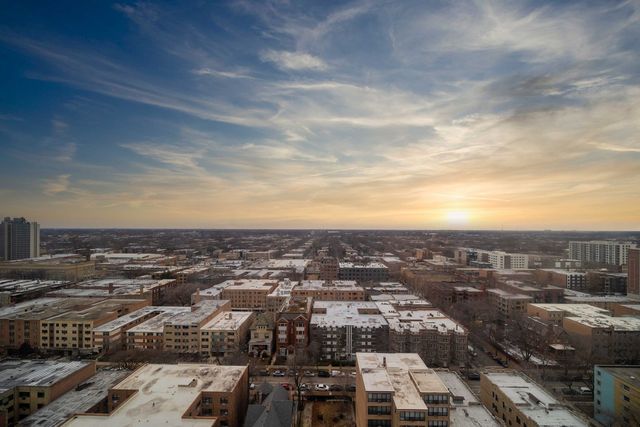 6030 N Sheridan Road 2011, Chicago, IL 60660