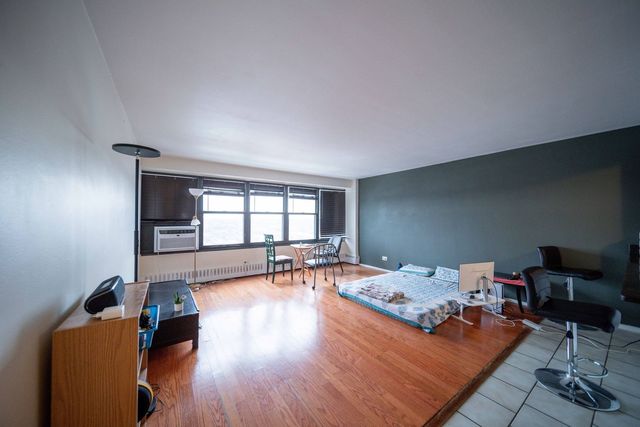 6030 N Sheridan Road 2011, Chicago, IL 60660