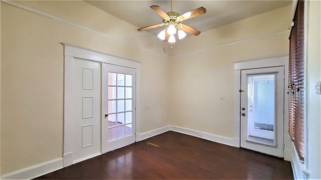 109 NW 20th Street 201, Fort Worth, TX 76164