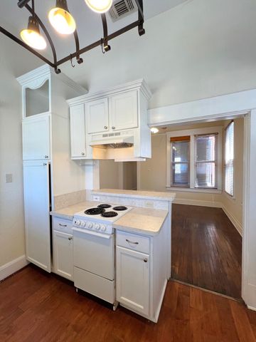 109 NW 20th Street 201, Fort Worth, TX 76164