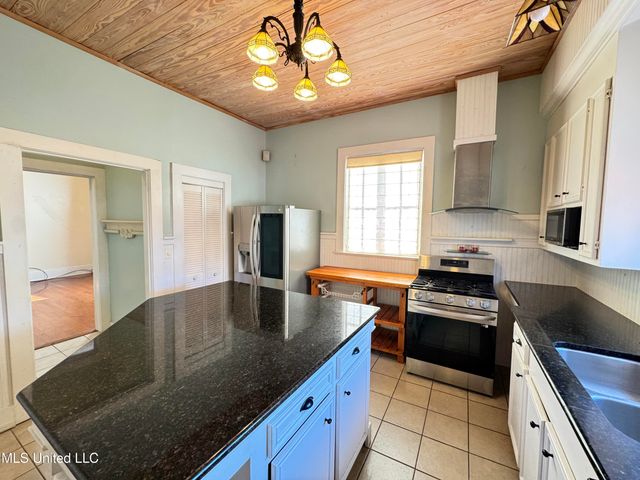 306 S Rankin Street, Natchez, MS 39120