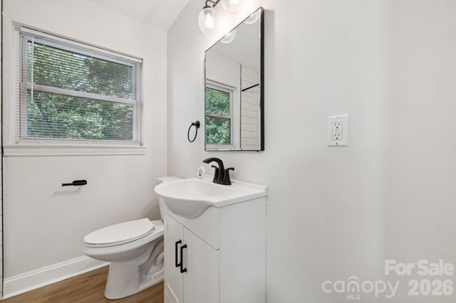 5423 Lantana Avenue, Charlotte, NC 28212