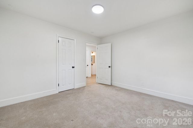 5423 Lantana Avenue, Charlotte, NC 28212